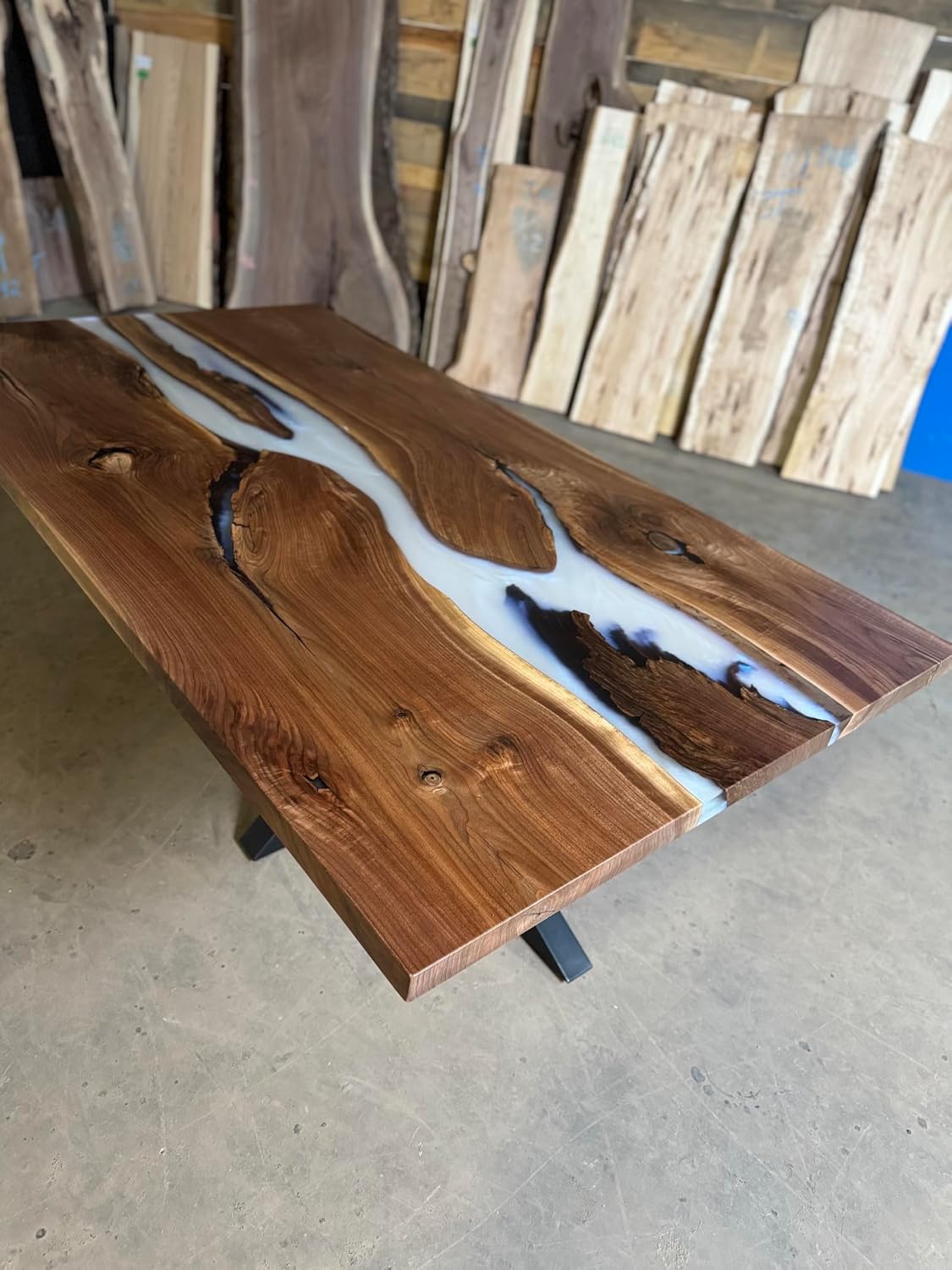 Resin Epoxy vs. Traditional Wood Tables: Why Resin Tables Stand Out